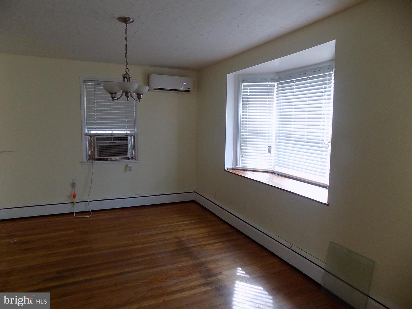 5701 The Alameda Property Photo 12