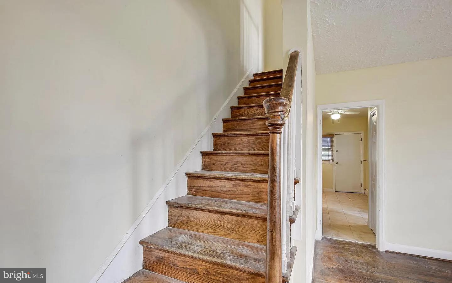 5701 The Alameda Property Photo 16