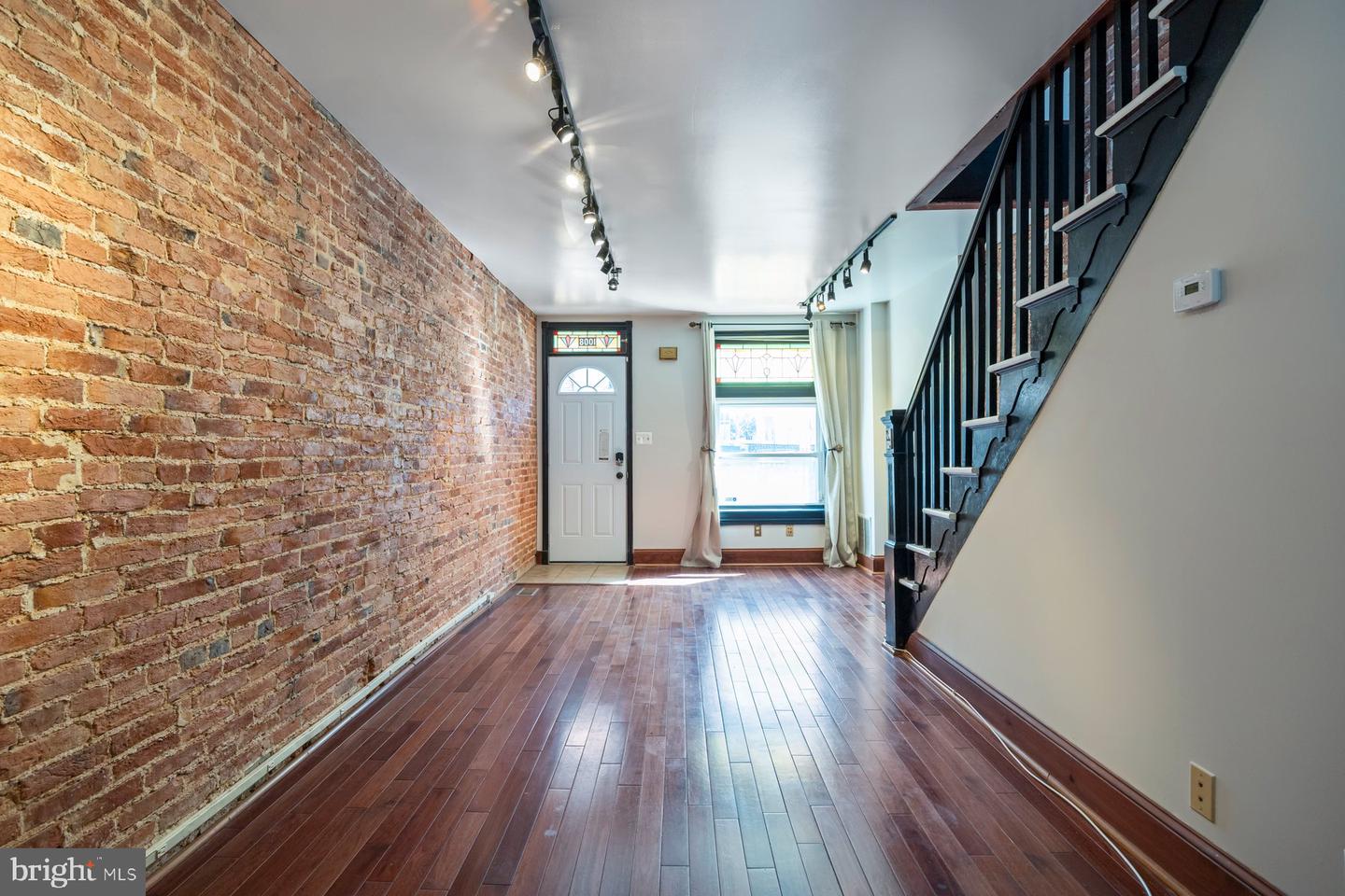 1008 S Curley St Property Photo 4