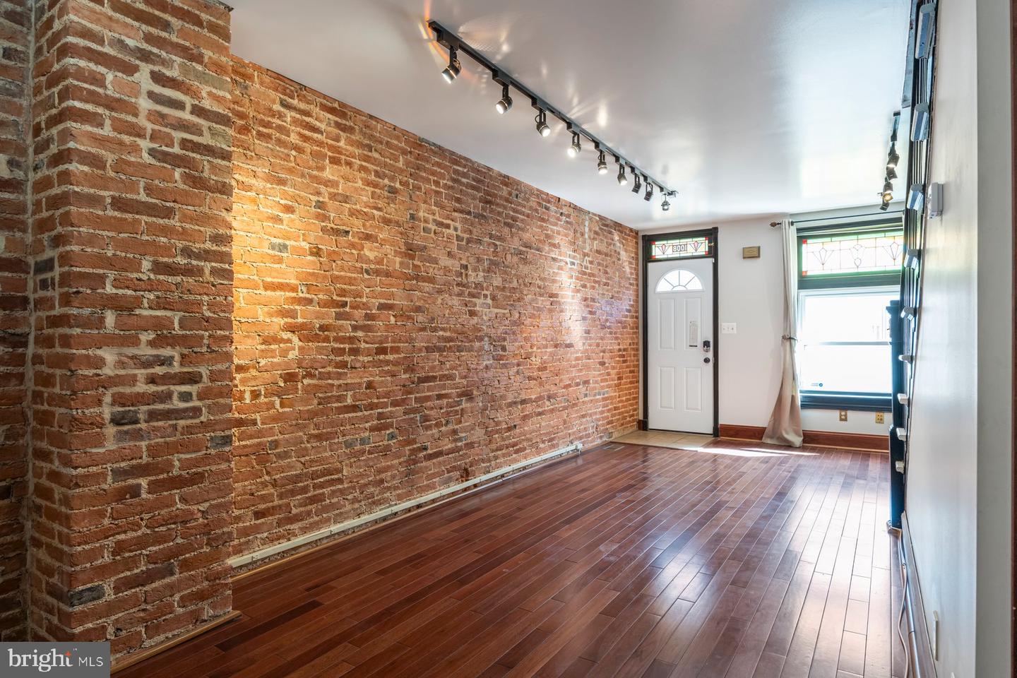 1008 S Curley St Property Photo 7