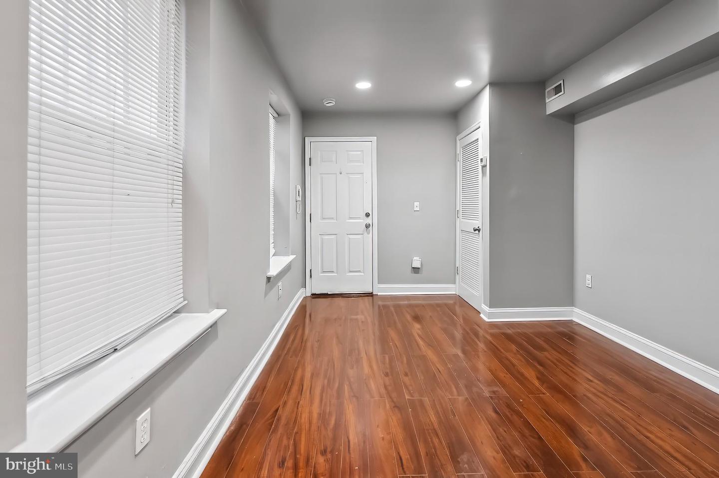 1311 Druid Hill Ave Property Photo 3