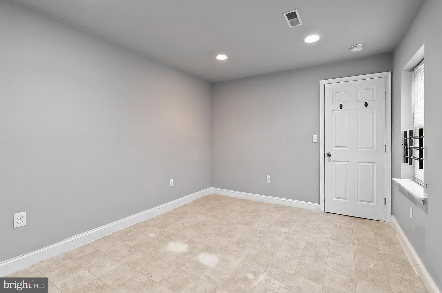 1311 Druid Hill Ave Property Photo 9