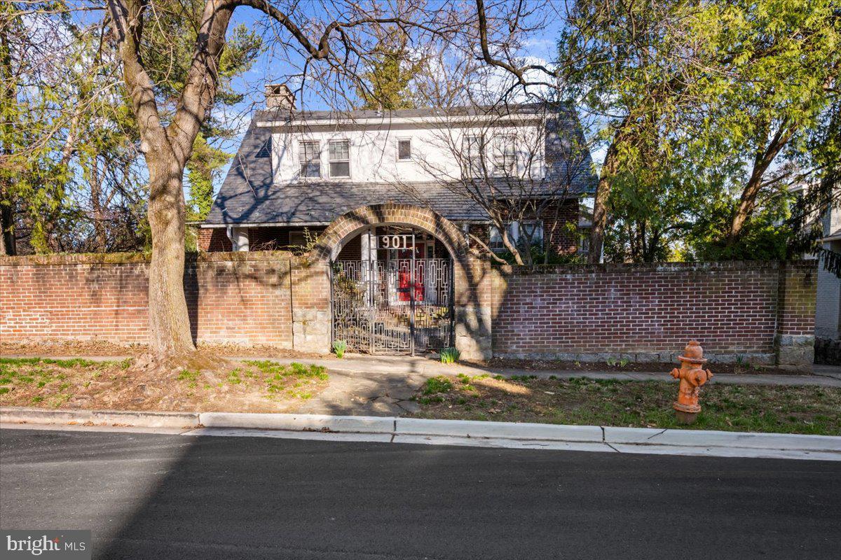 1901 Chelsea Rd Property Photo 1