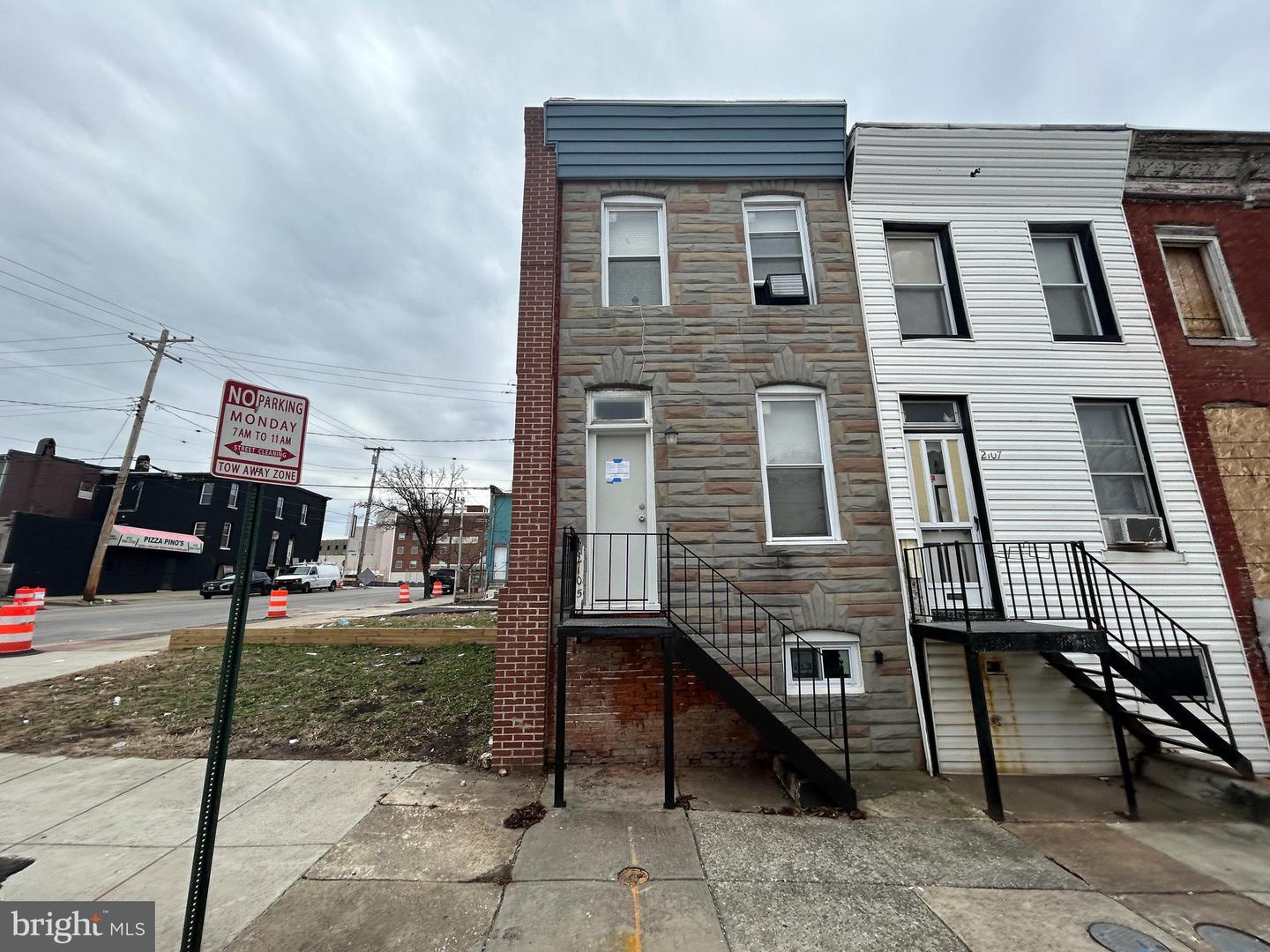 2105 Vine St Property Photo
