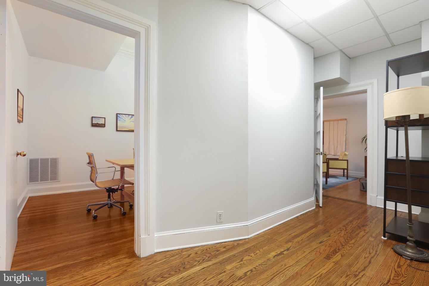 16 W Read St Property Photo 8