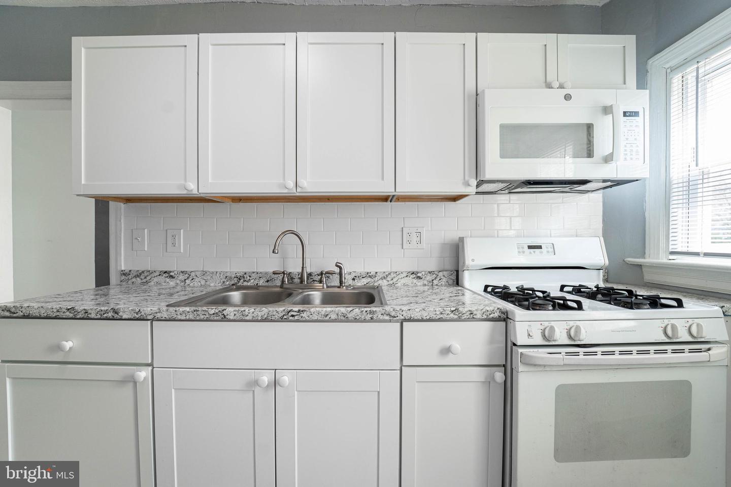 3809 Brooklyn Ave Property Photo 11