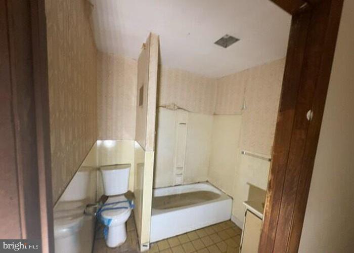 2629 Wilkens Ave Property Photo 16