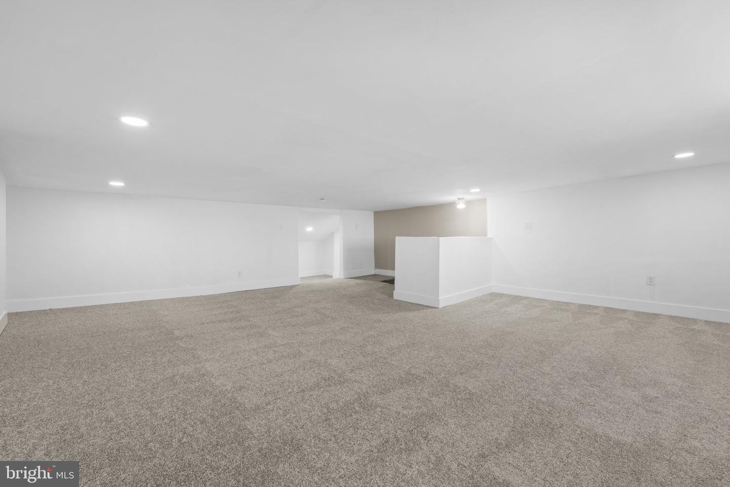 632 N Hilton St Property Photo 35