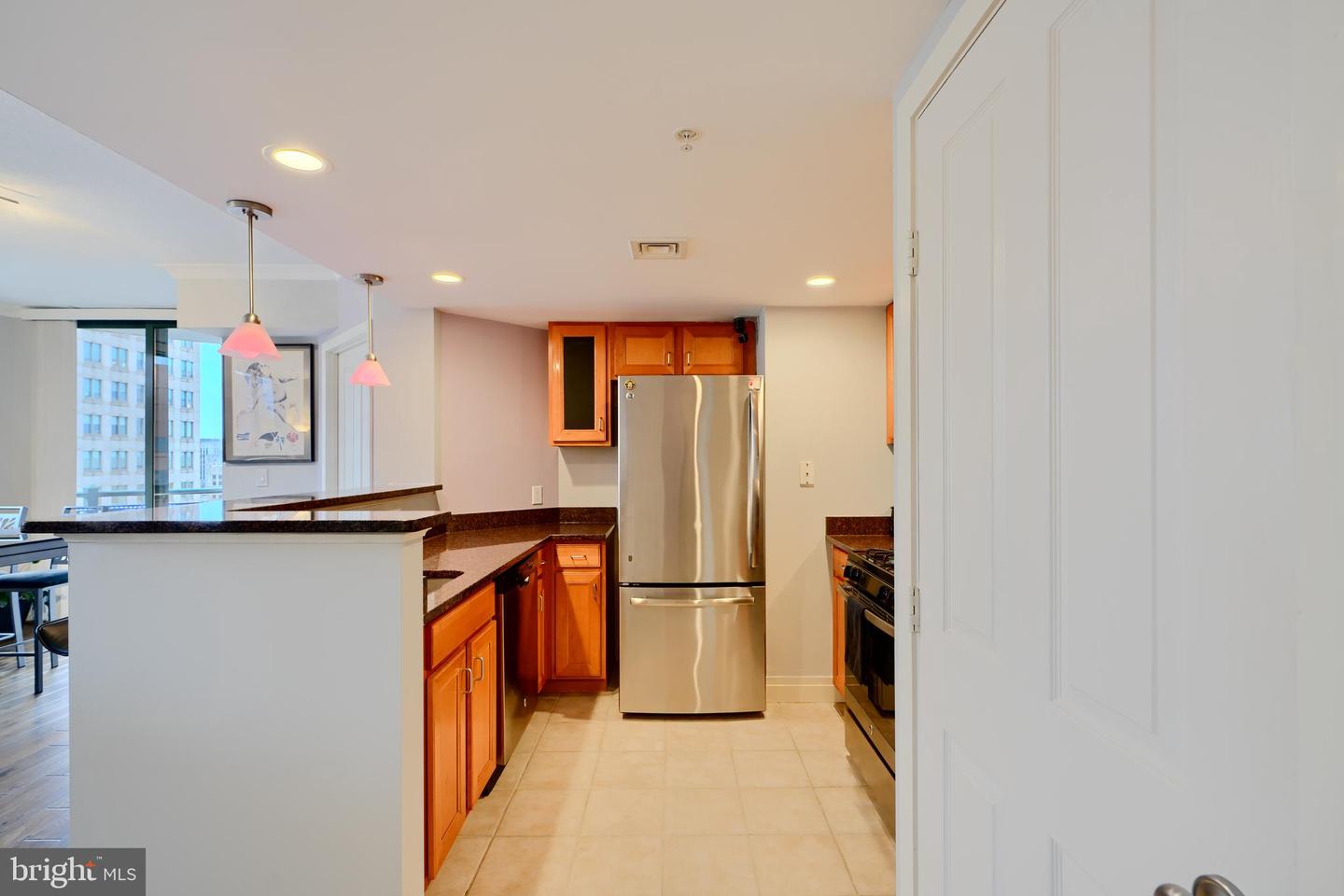 414 Water St #2205 Property Photo 4