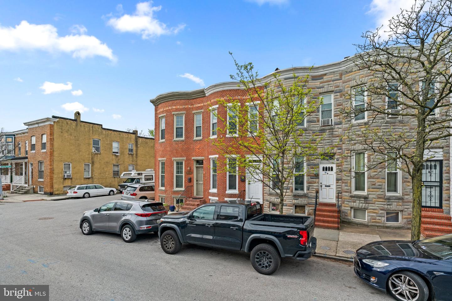 1320 S Carey St Property Photo 3