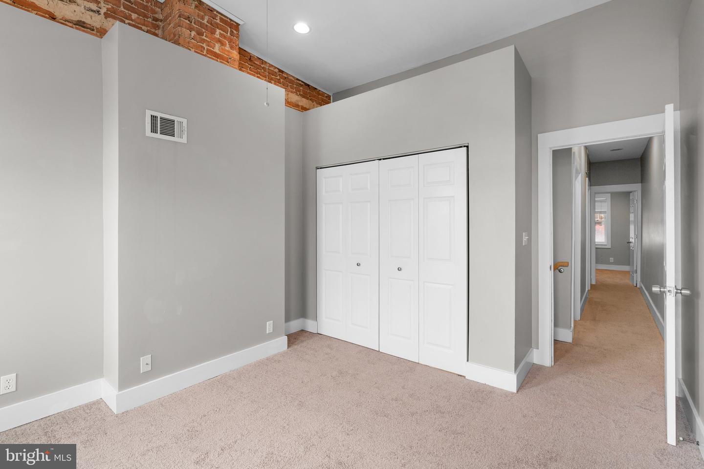 1320 S Carey St Property Photo 25