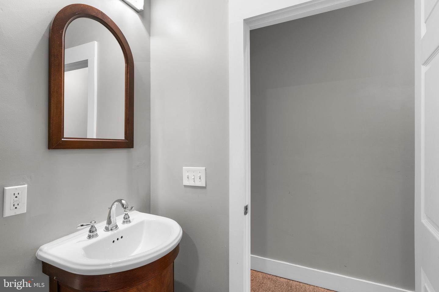 1320 S Carey St Property Photo 32