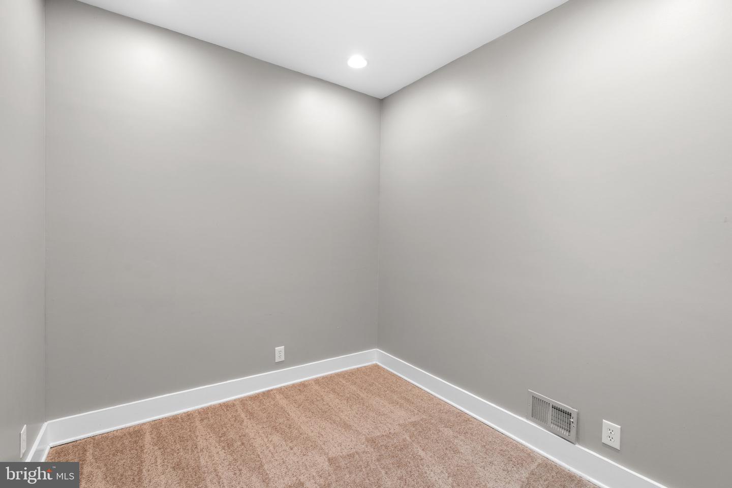 1320 S Carey St Property Photo 33