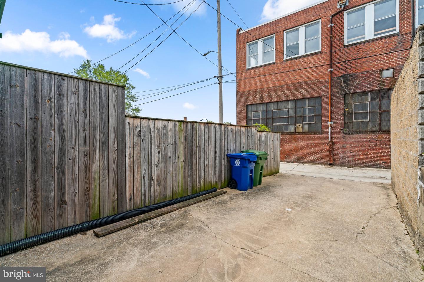 1320 S Carey St Property Photo 40