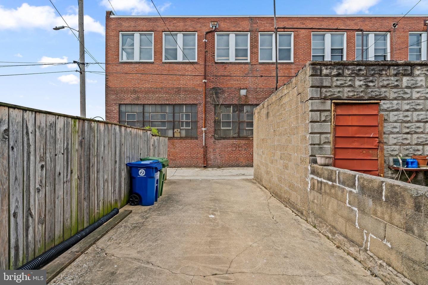 1320 S Carey St Property Photo 41