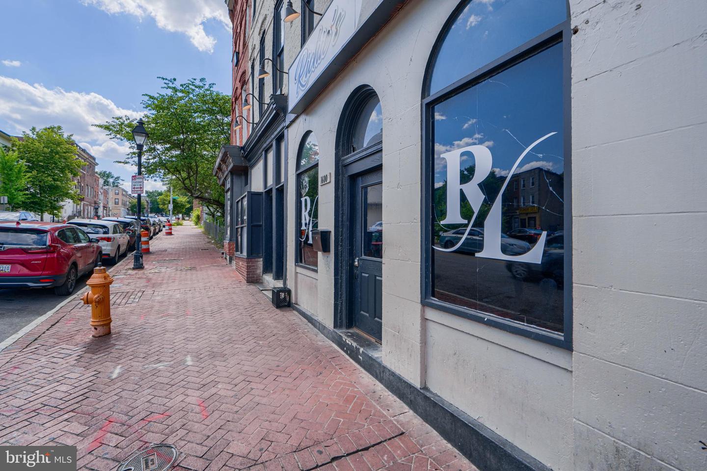 1600 W Baltimore St Property Photo 3