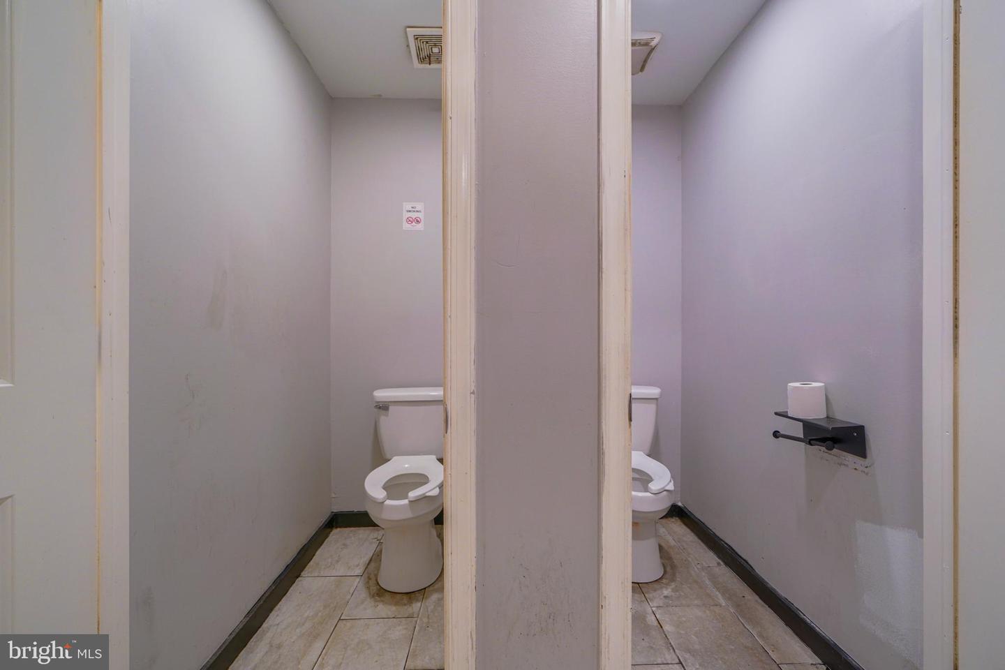 1600 W Baltimore St Property Photo 29