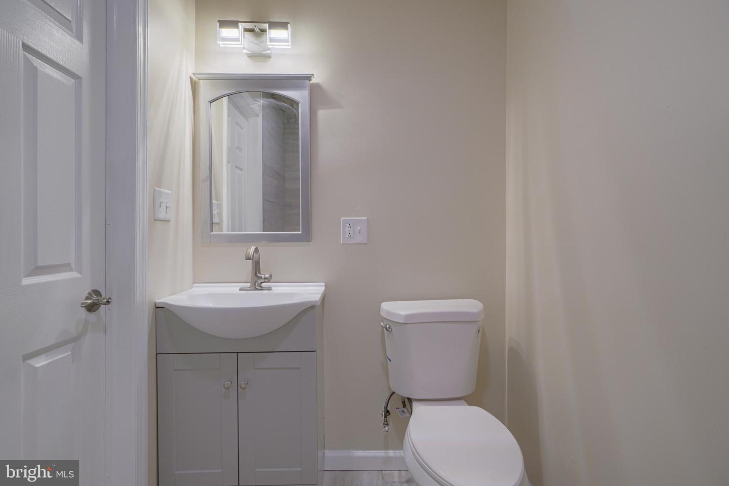 1600 W Baltimore St Property Photo 43