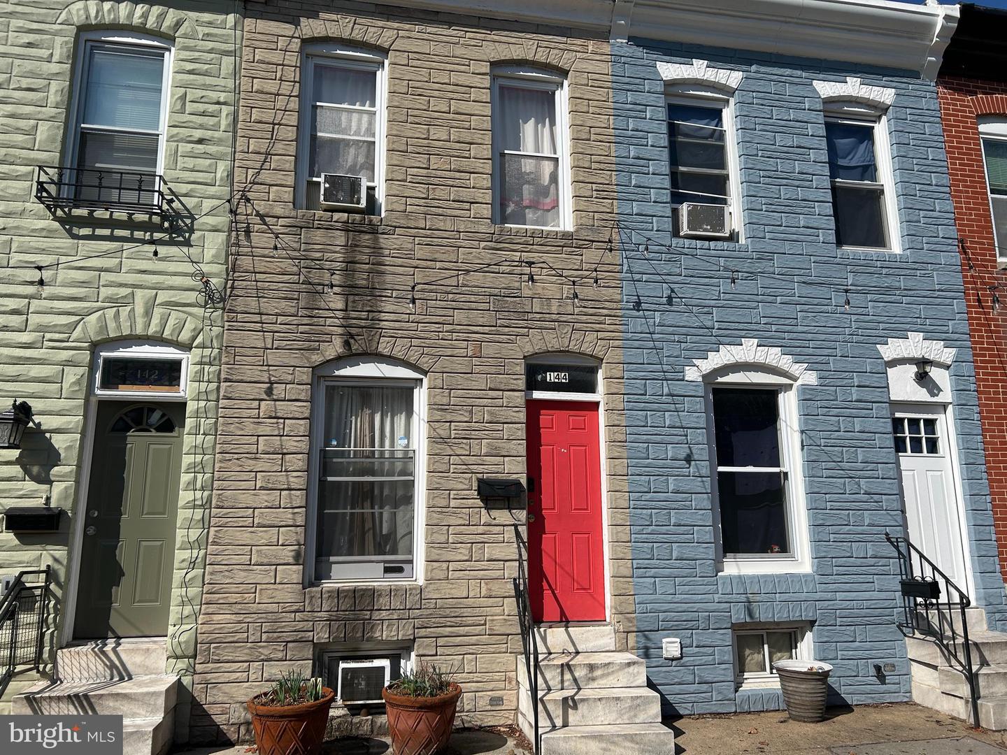 144 N Ellwood Ave Property Photo 2