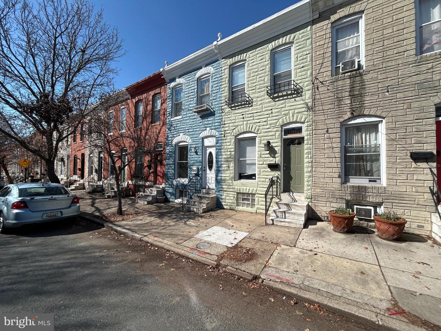 144 N Ellwood Ave Property Photo 3