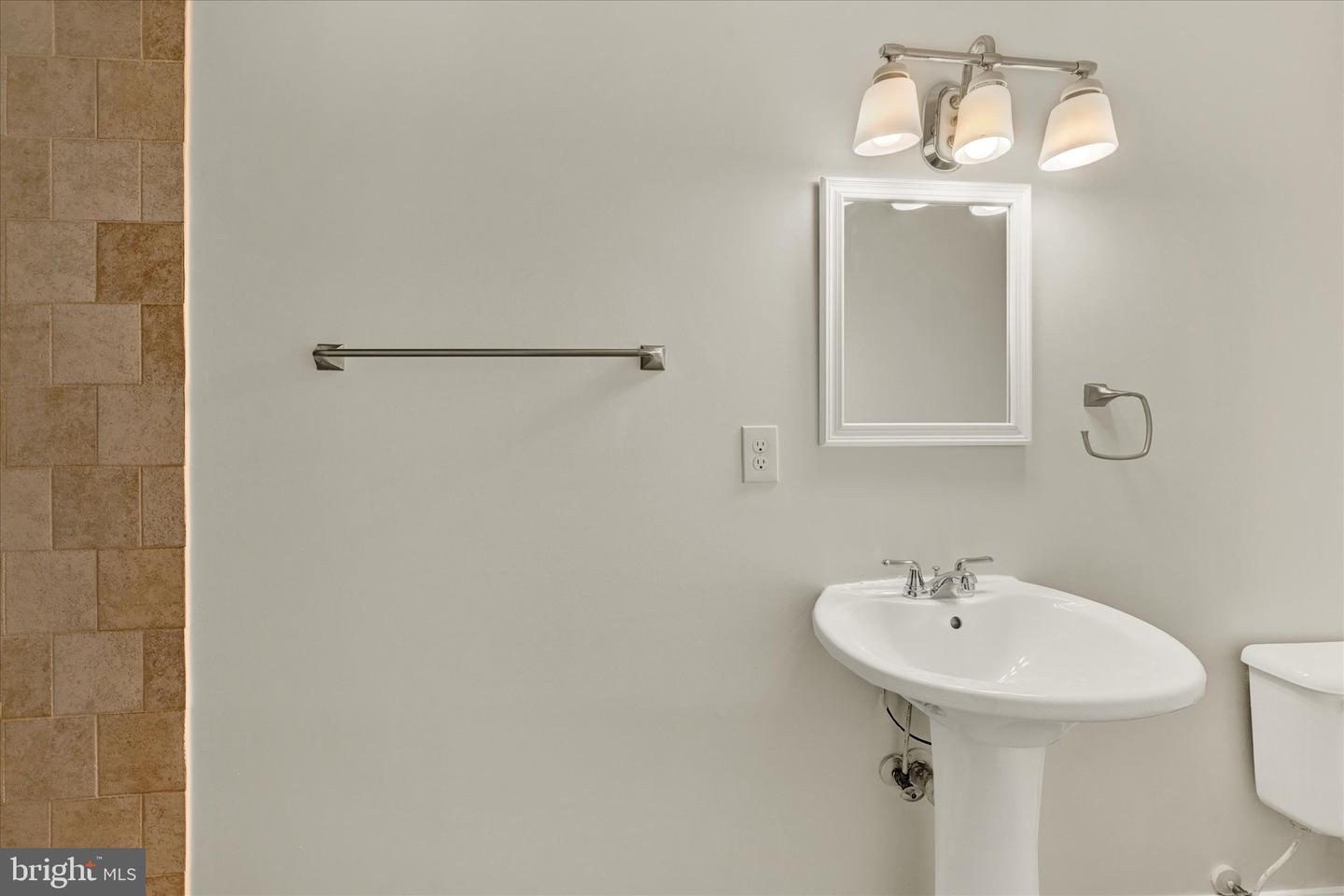 510 S Highland Ave S Property Photo 18