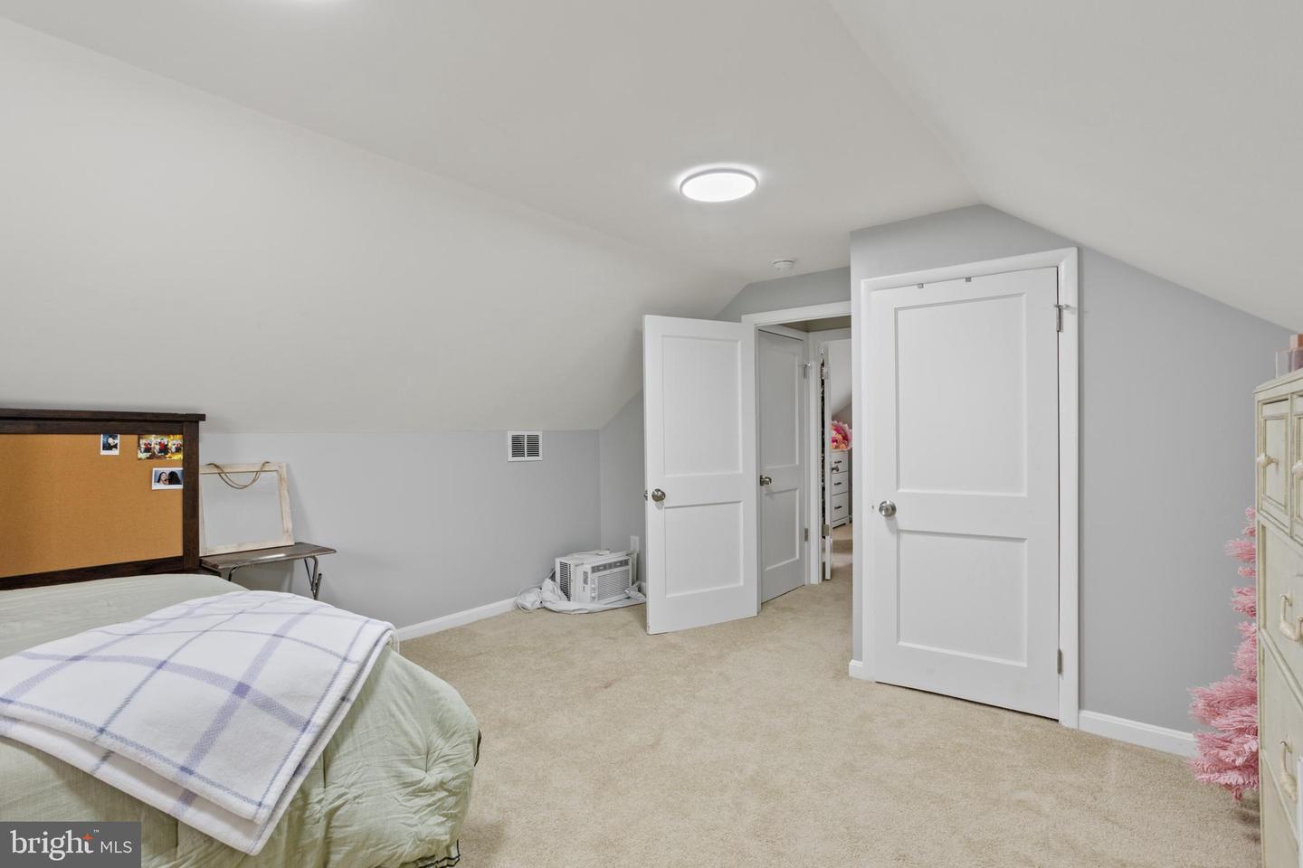 5427 Daywalt Ave Property Photo 22