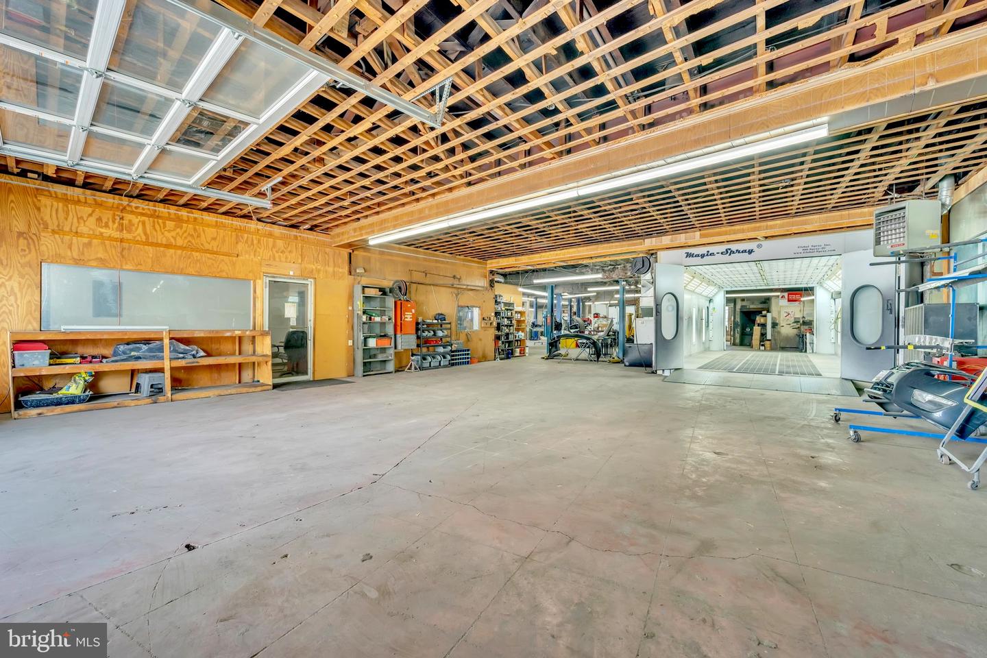 4423 Belair Rd Property Photo 3