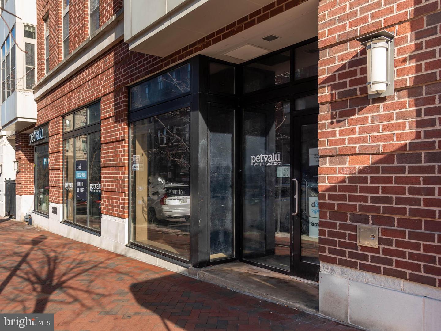 1209 N Charles St #b Property Photo 11