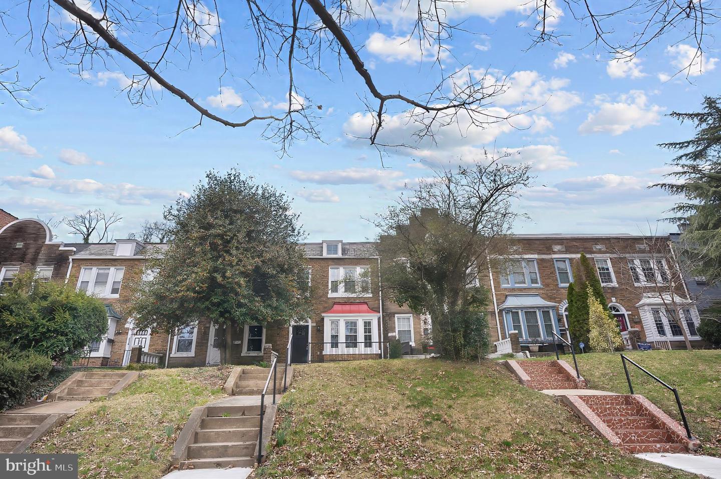 2140 Mount Royal Ter Property Photo 1