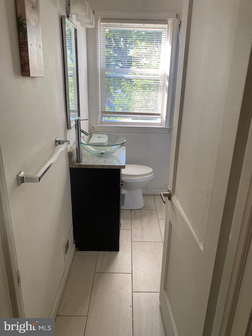 1141 Elbank Ave Property Photo 5