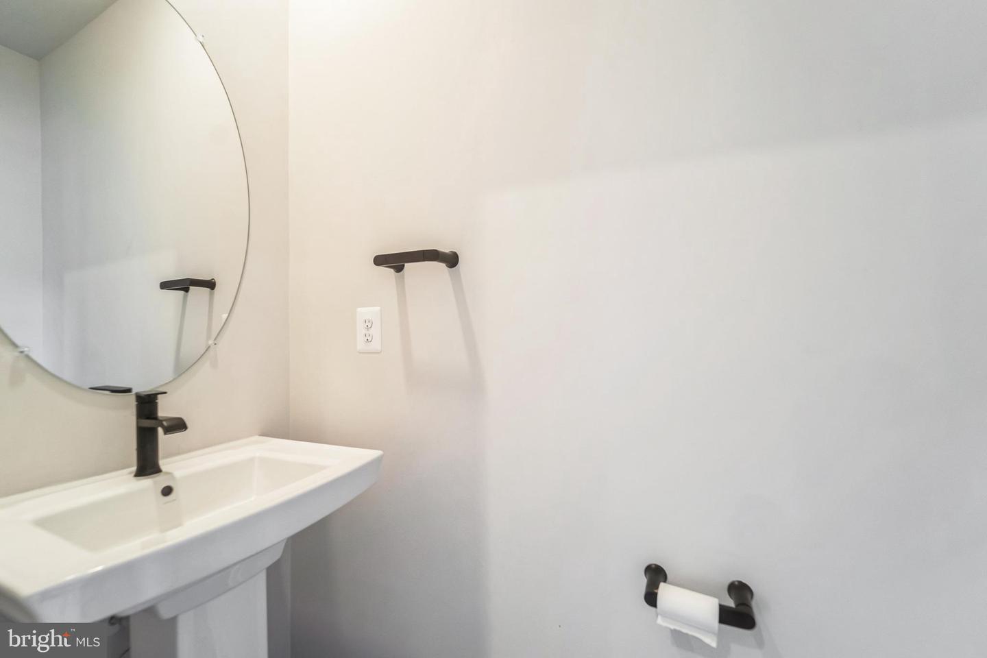 1509 Roland Heights Ave Property Photo 7