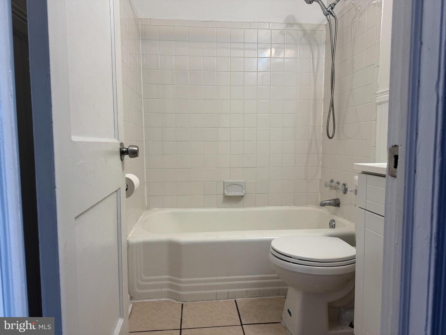 1548 Elrino St Property Photo 9