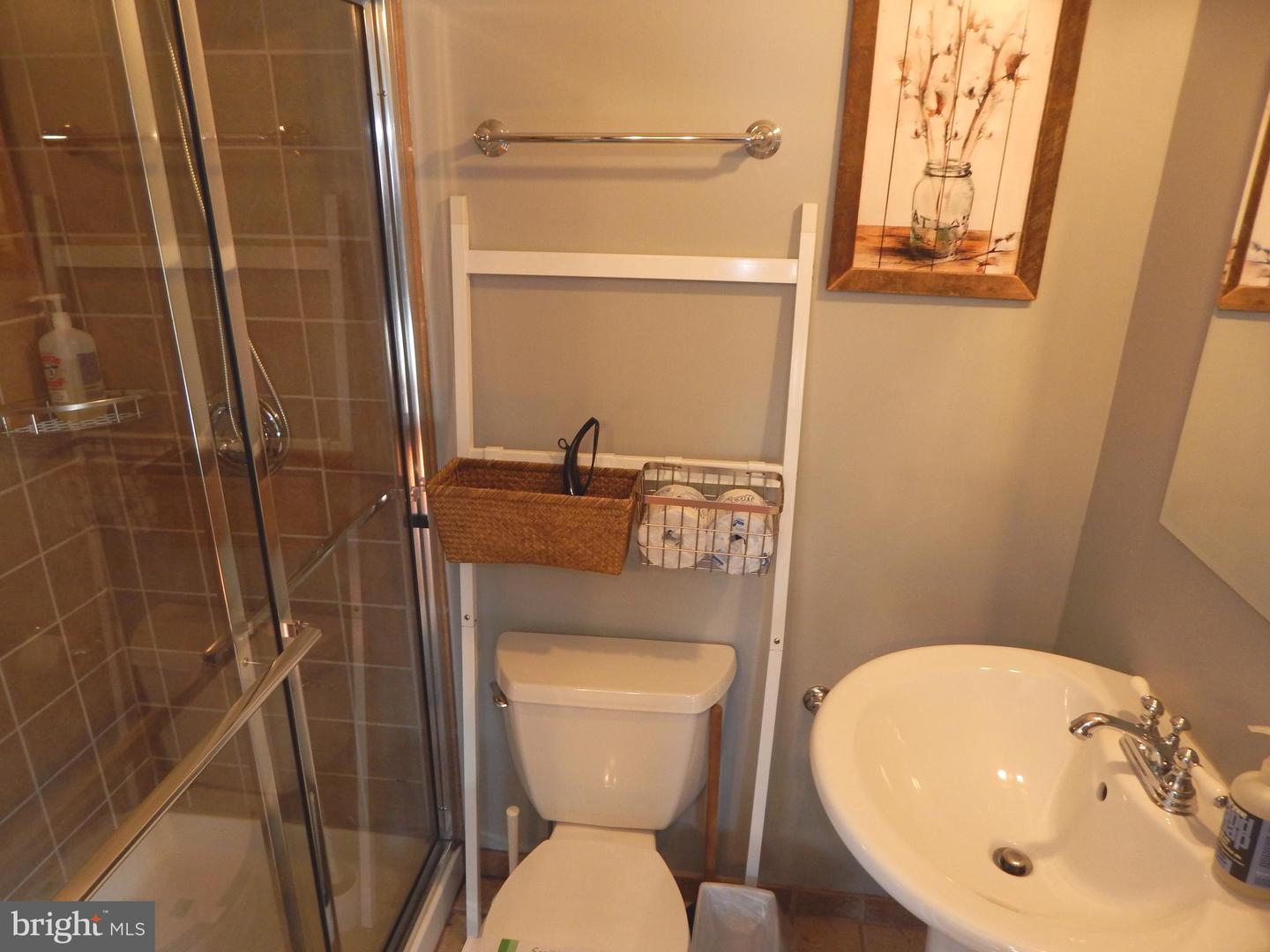 1002 Fawn St Property Photo 25