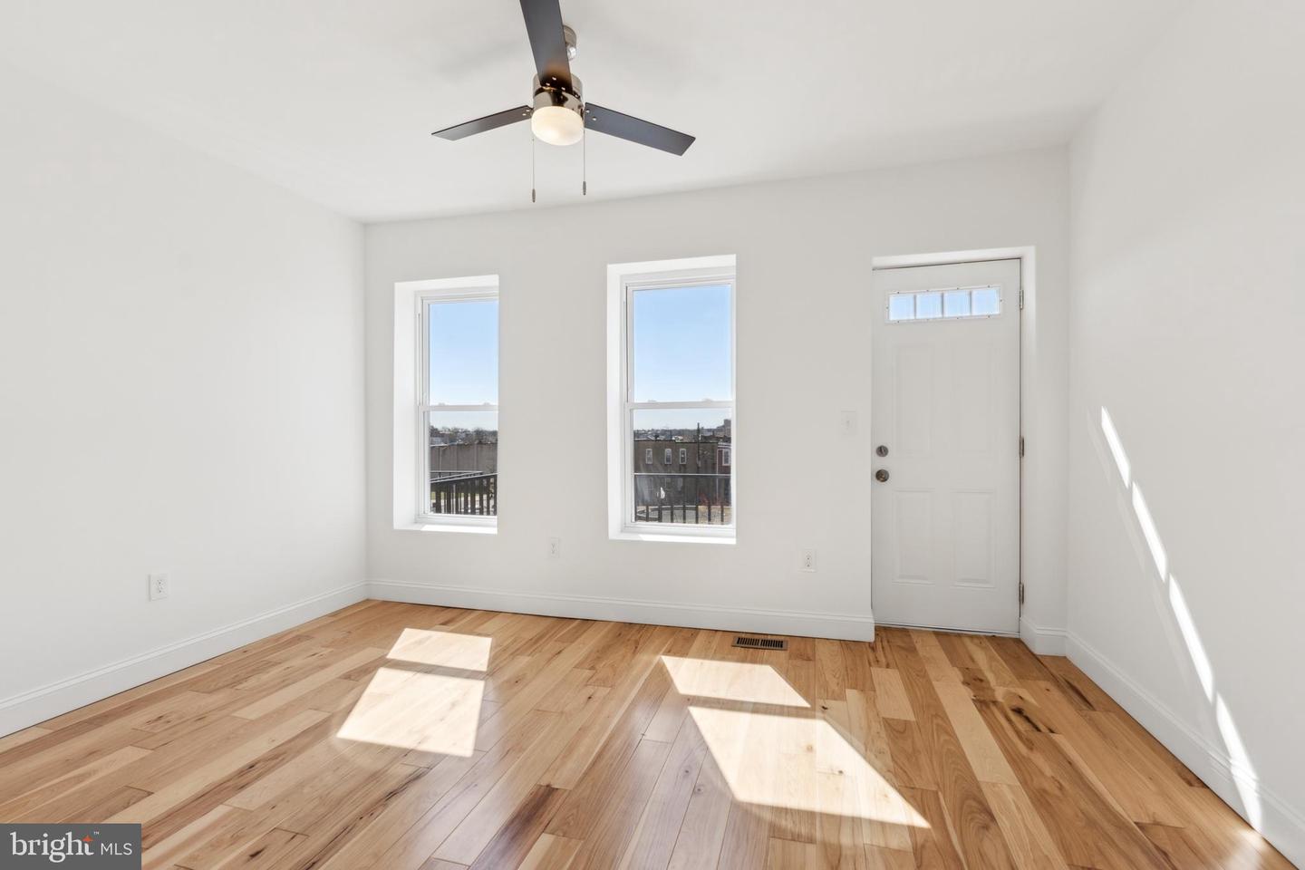 1756 E North Ave Property Photo 17