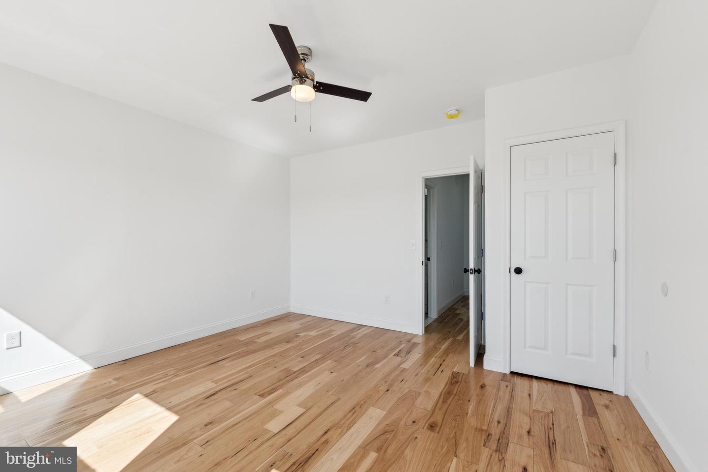1756 E North Ave Property Photo 24