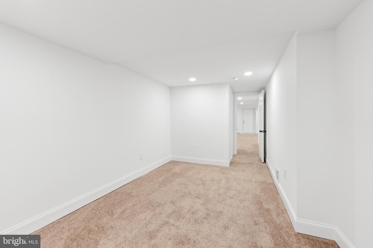 1756 E North Ave Property Photo 31