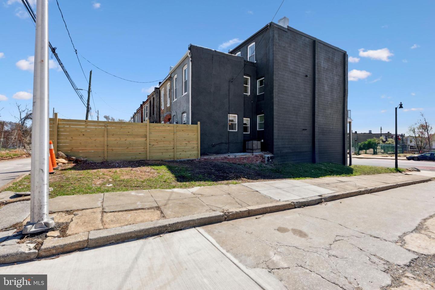 1756 E North Ave Property Photo 37