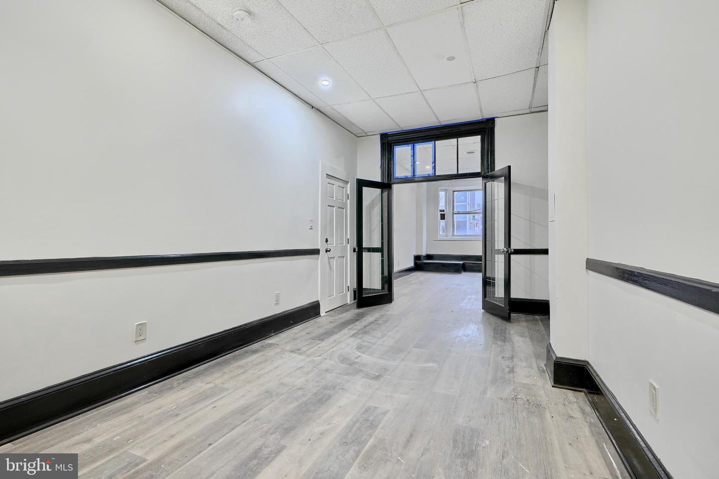 1303 N Charles St Property Photo 3