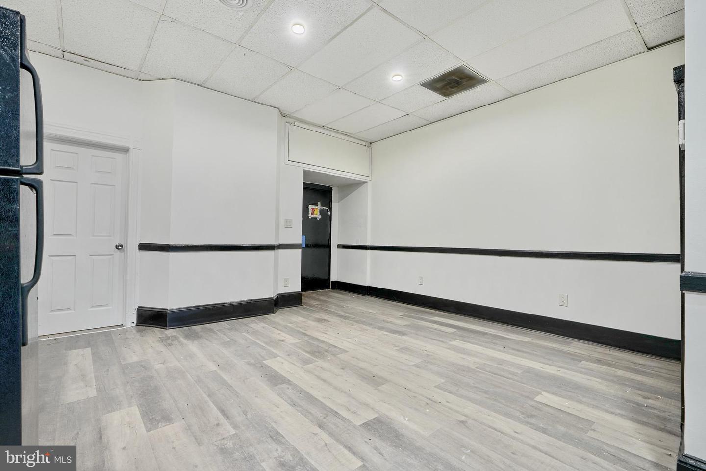 1303 N Charles St Property Photo 4