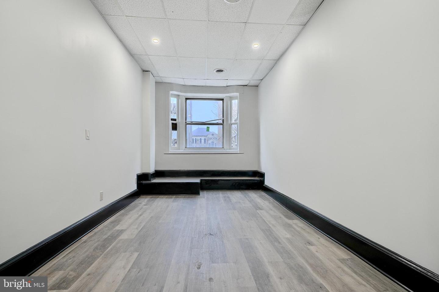 1303 N Charles St Property Photo 9