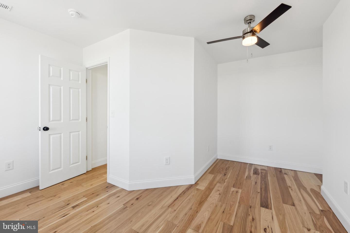1756 E North Ave Property Photo 26