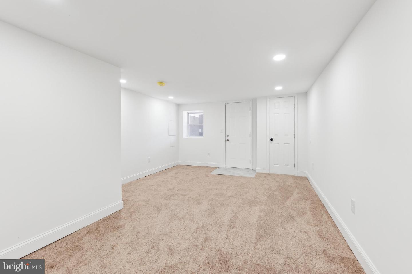 1756 E North Ave Property Photo 29