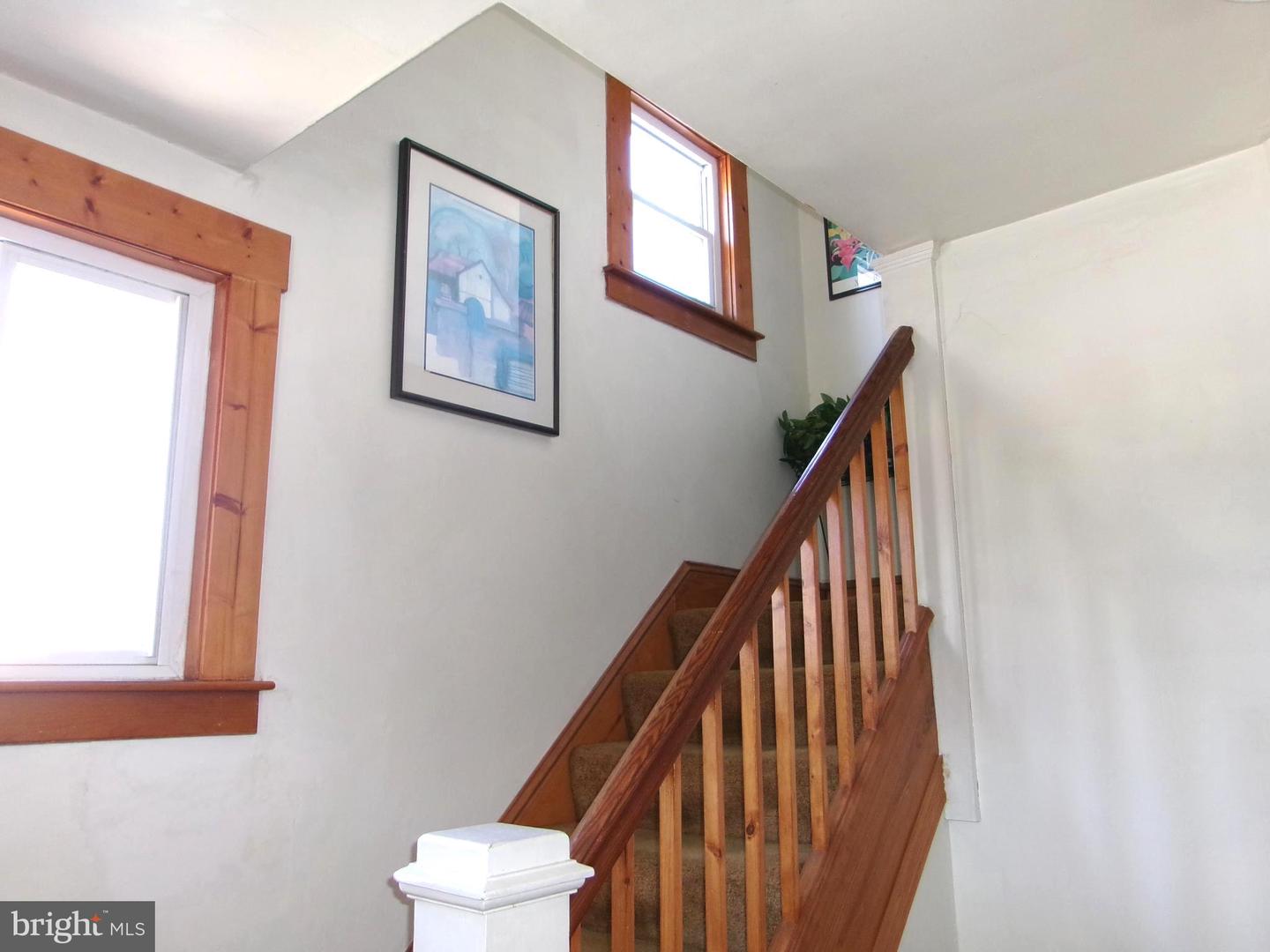 4204 Kenwood Ave Property Photo 9