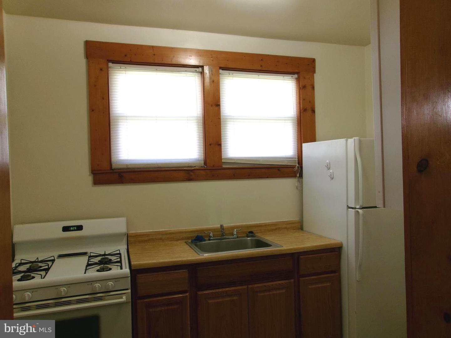 4204 Kenwood Ave Property Photo 14