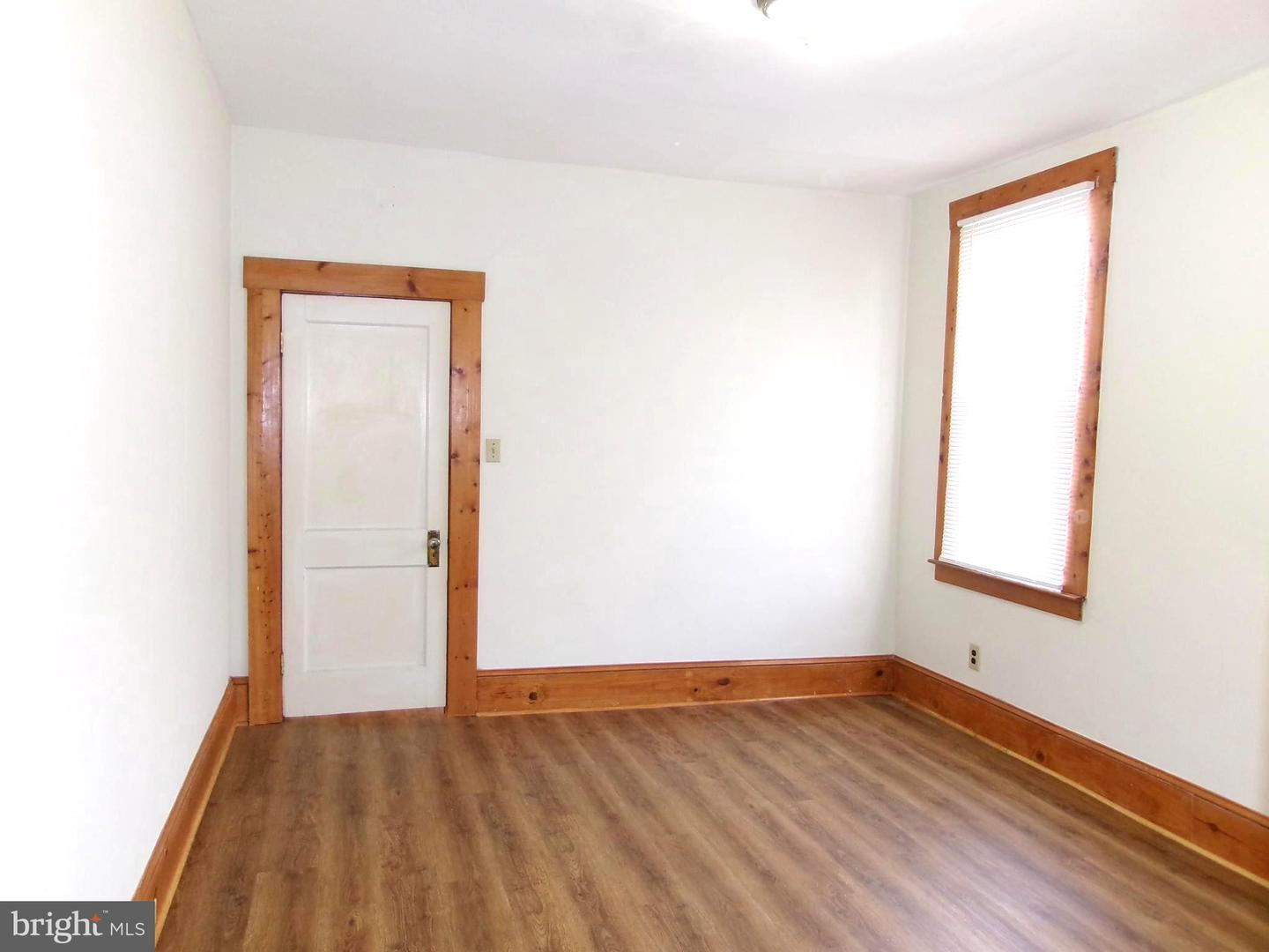 4204 Kenwood Ave Property Photo 23