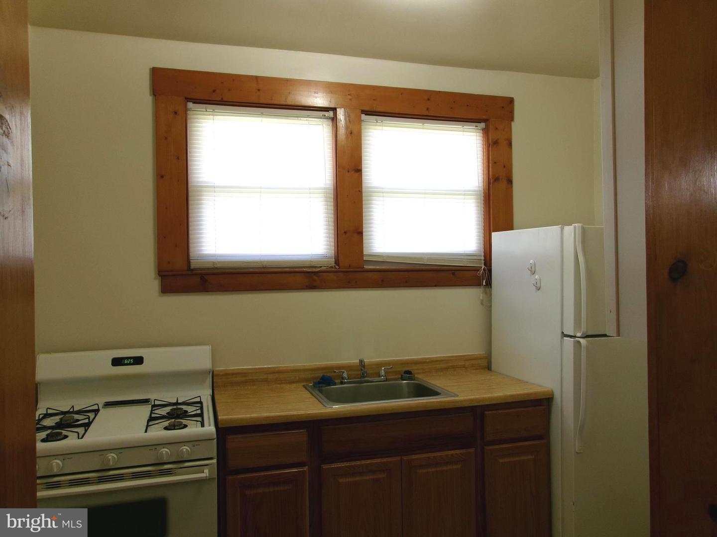 4204 Kenwood Ave Property Photo 14