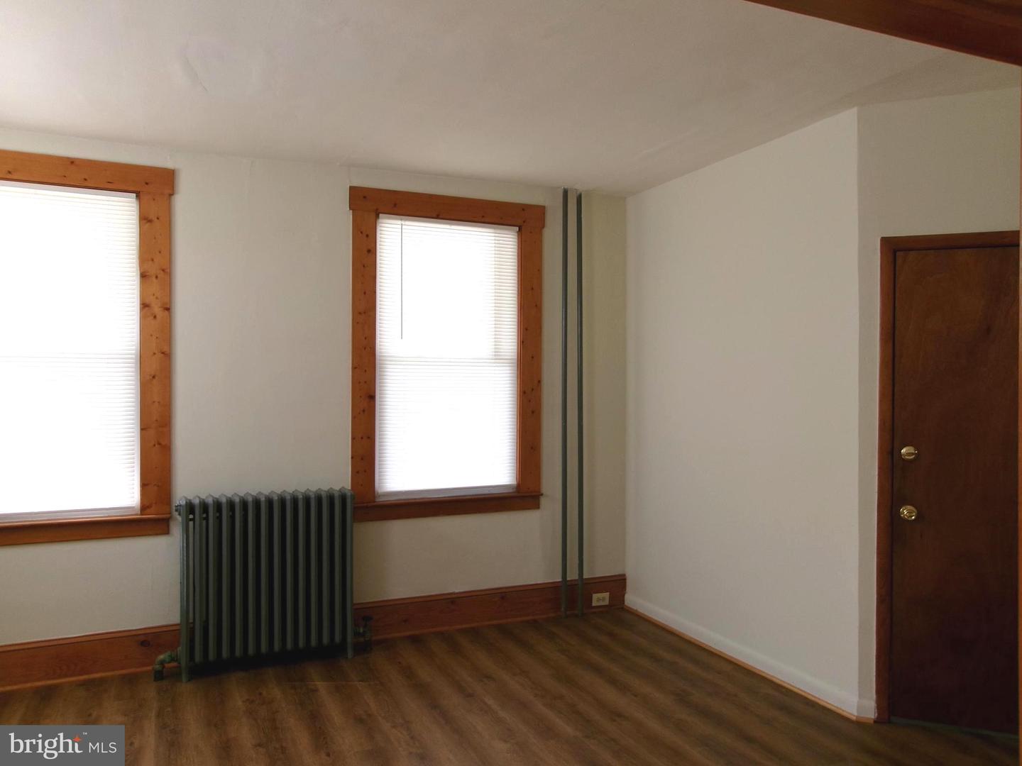 4204 Kenwood Ave Property Photo 18