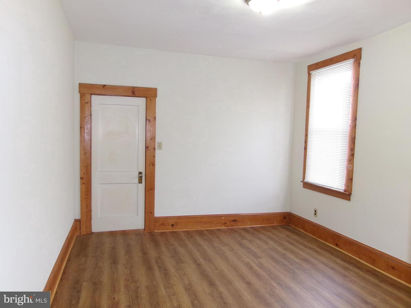 4204 Kenwood Ave Property Photo 21