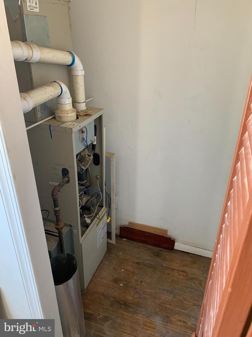 1201 Washington Blvd Property Photo 15