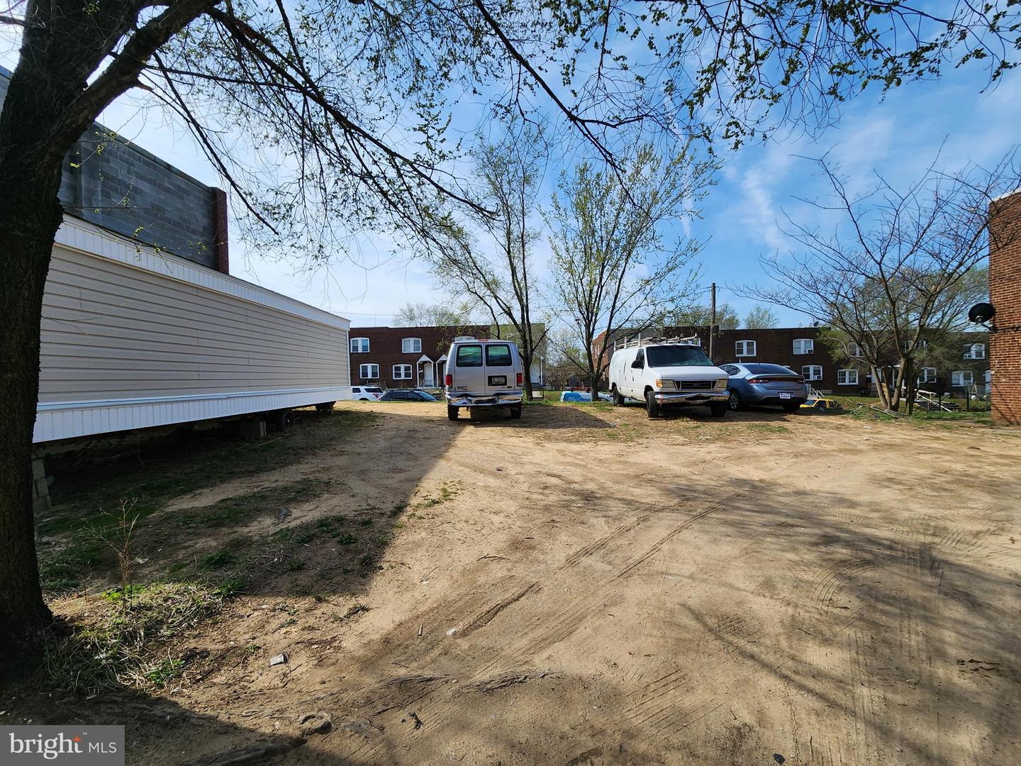 818 Stoll St Property Photo 3